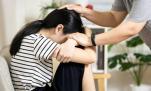 Nỗi đau của con gái phải ôm bí mật động trời của mẹ