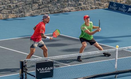 Nhà giàu Mỹ bỏ golf chơi pickleball